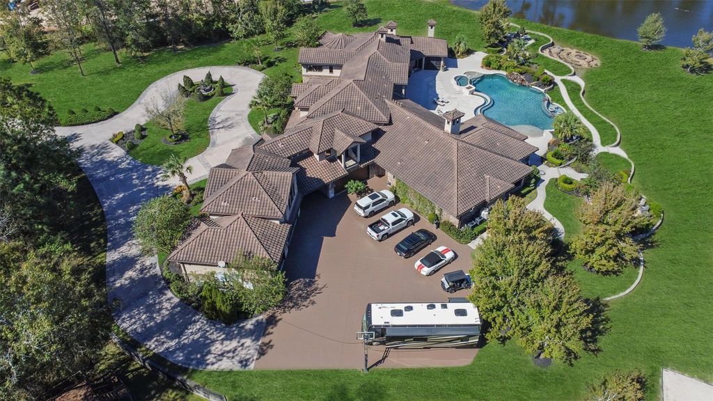 Hansons Resort Expansive Mediterranean Estate with Tuscan Flair in Texas Listed for 6.45 Million 4
