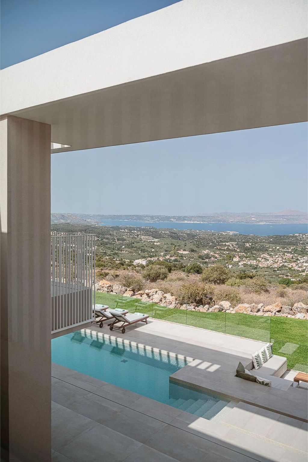 JK’s 4 Villa, Seamless Harmony in Greece by Dimiourgiki