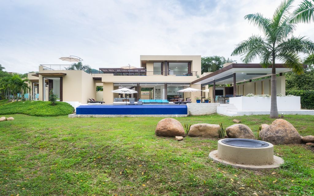 LOMA House by David Macias Arquitectura & Urbanismo