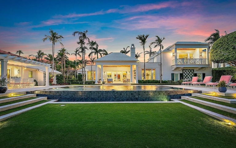 Luxurious $24.9 Million Bermuda-Style Estate with 150′ Waterfront in Palm Beach