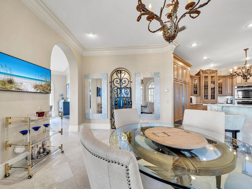 Luxurious $6.1 Million Waterfront Estate with 385 FT Bay Frontage in Kelly Plantation, Destin