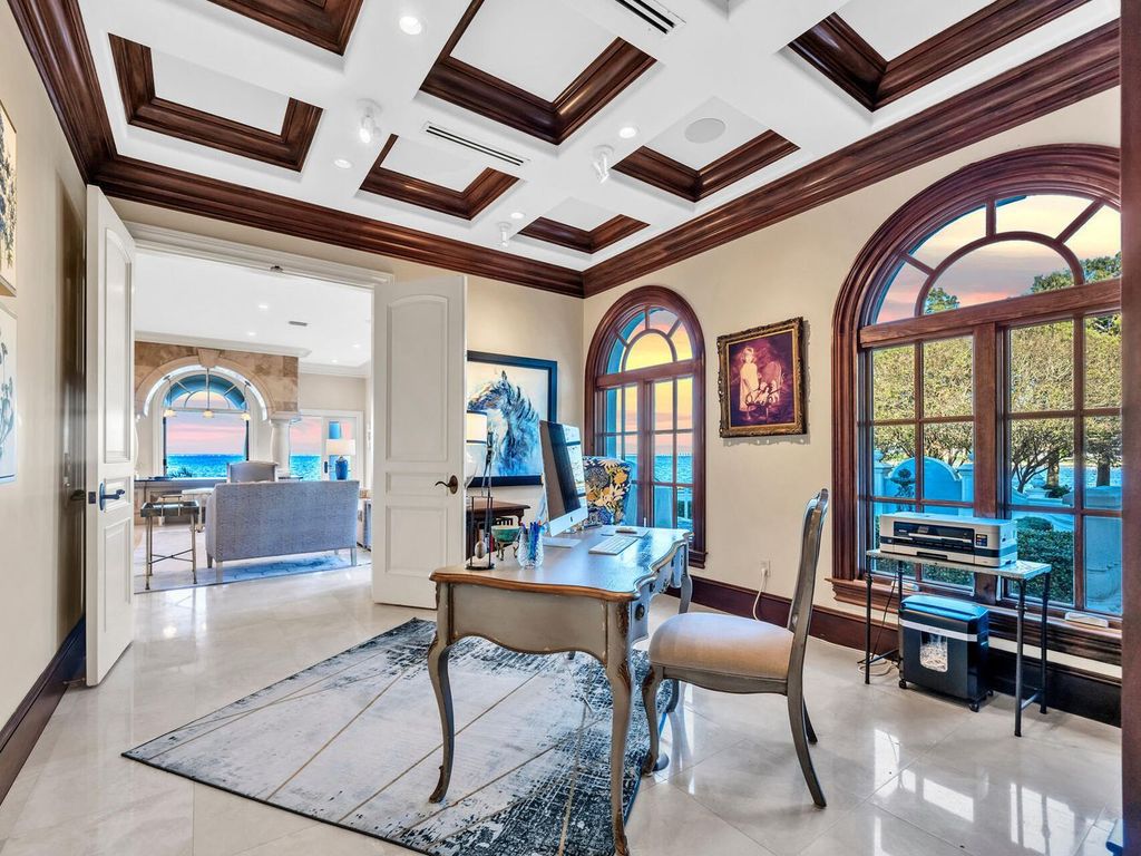 Luxurious $6.1 Million Waterfront Estate with 385 FT Bay Frontage in Kelly Plantation, Destin