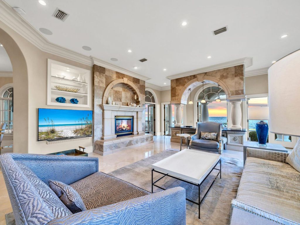 Luxurious $6.1 Million Waterfront Estate with 385 FT Bay Frontage in Kelly Plantation, Destin