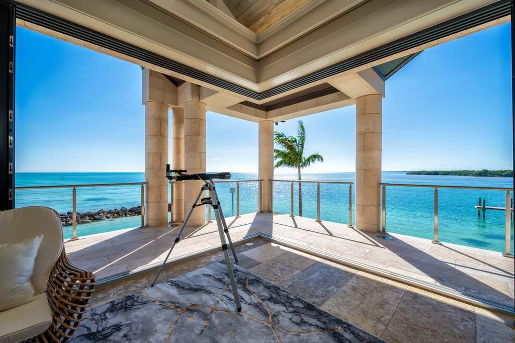 Luxurious Oceanfront Estate in Duck Key Listed at $13.4 Million with Direct Ocean Access and Resort-Style Amenities