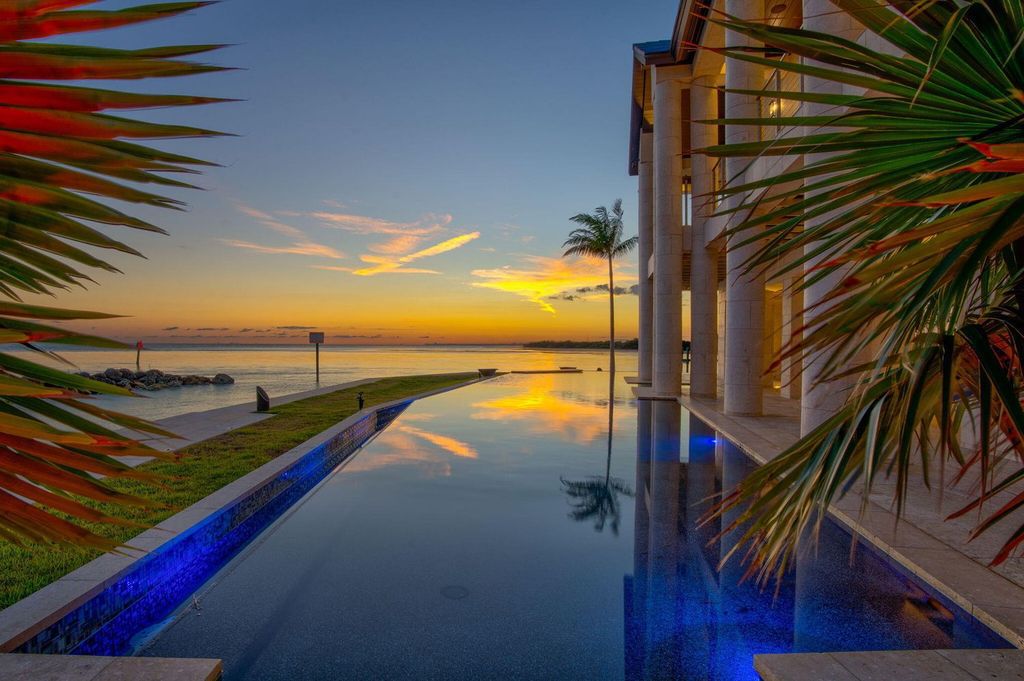 Luxurious Oceanfront Estate in Duck Key Listed at $13.4 Million with Direct Ocean Access and Resort-Style Amenities