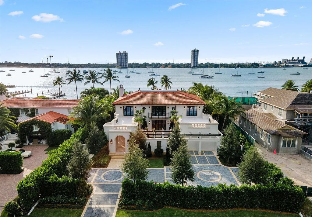 Stunning $64.5 Million Art Deco Intracoastal Estate with Private Dock and Luxe Amenities in Palm Beach