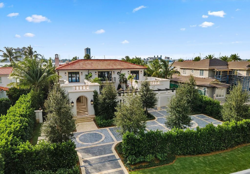 Stunning $64.5 Million Art Deco Intracoastal Estate with Private Dock and Luxe Amenities in Palm Beach