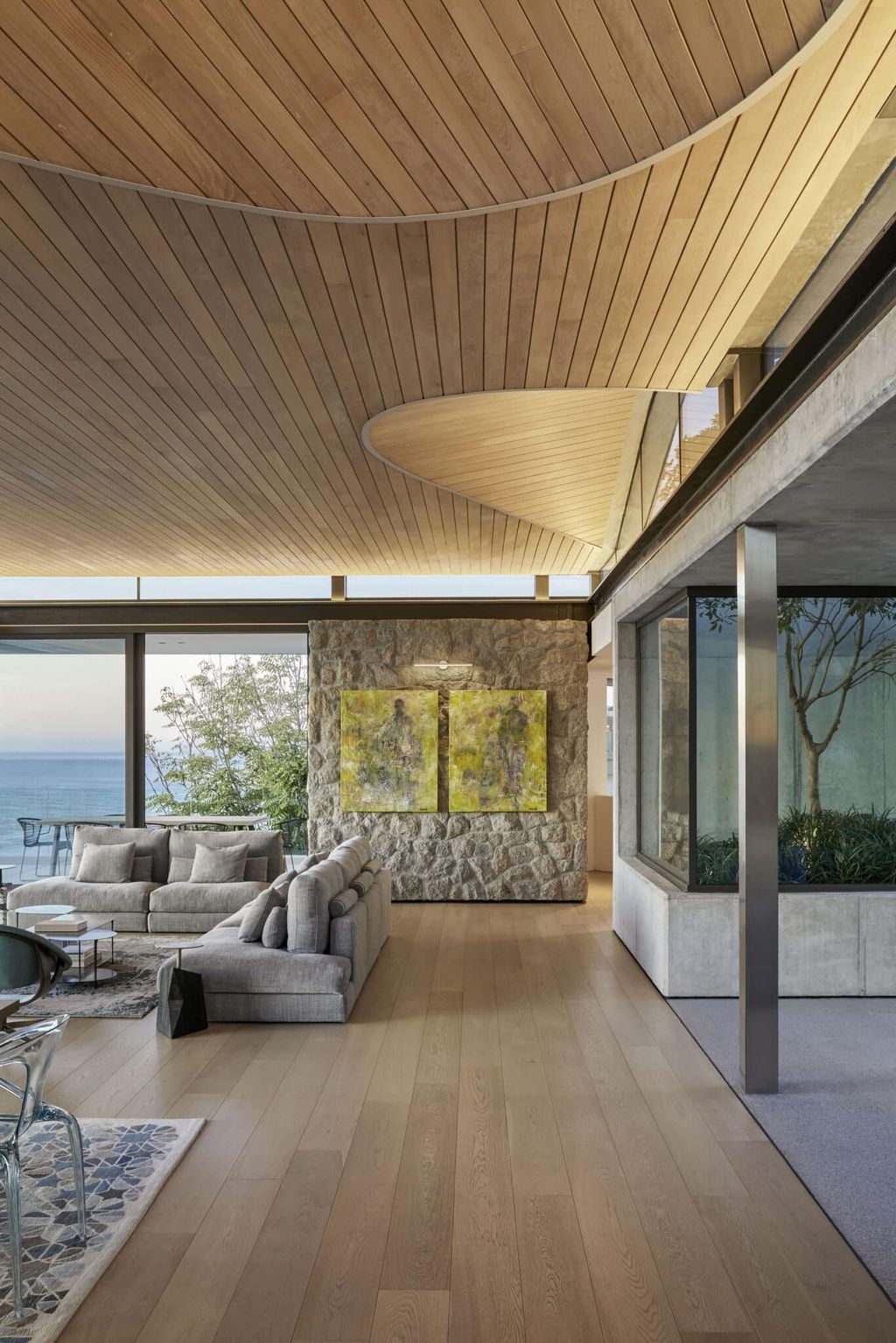 Wave Villa, Coastal Elegance & Organic Modernity by ARRCC