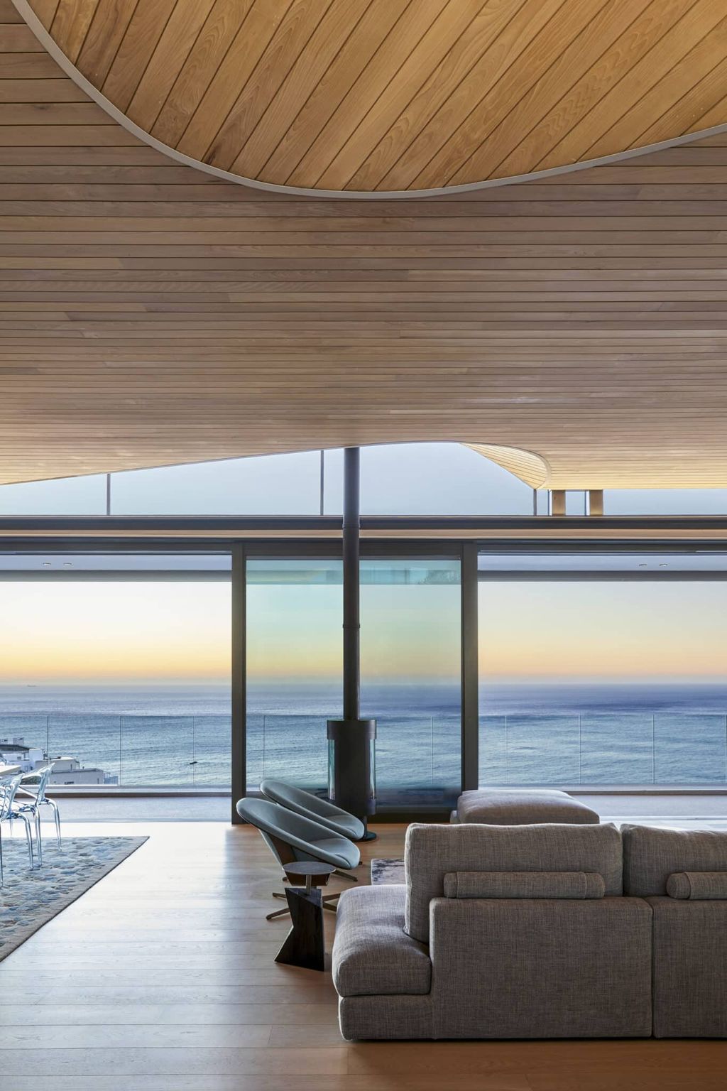 Wave Villa, Coastal Elegance & Organic Modernity by ARRCC