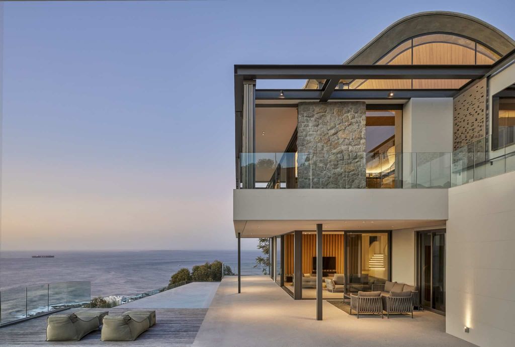 Wave Villa, Coastal Elegance & Organic Modernity by ARRCC