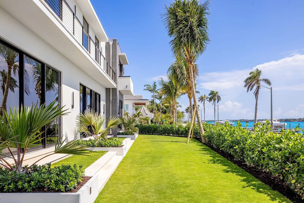 $18.8 Million Brand-New Waterfront Luxury Estate with Unobstructed Water Views on Flagler Drive, West Palm Beach