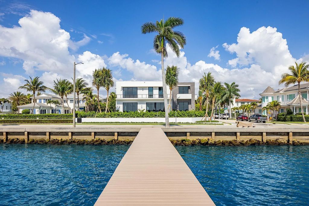 $18.8 Million Brand-New Waterfront Luxury Estate with Unobstructed Water Views on Flagler Drive, West Palm Beach