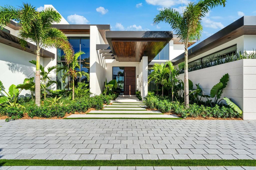 $34.8 Million Orchid Point Waterfront Estate with Yacht Dockage and Stunning Modern Design in Boca Raton