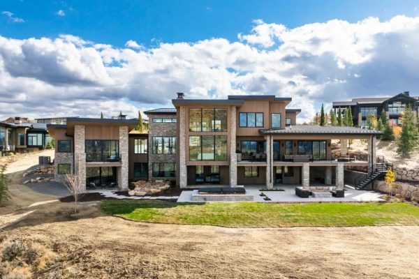 Sophistication Perfected: Grove Homes & Alex Adamson Creation in Utah Priced at $8,995,000