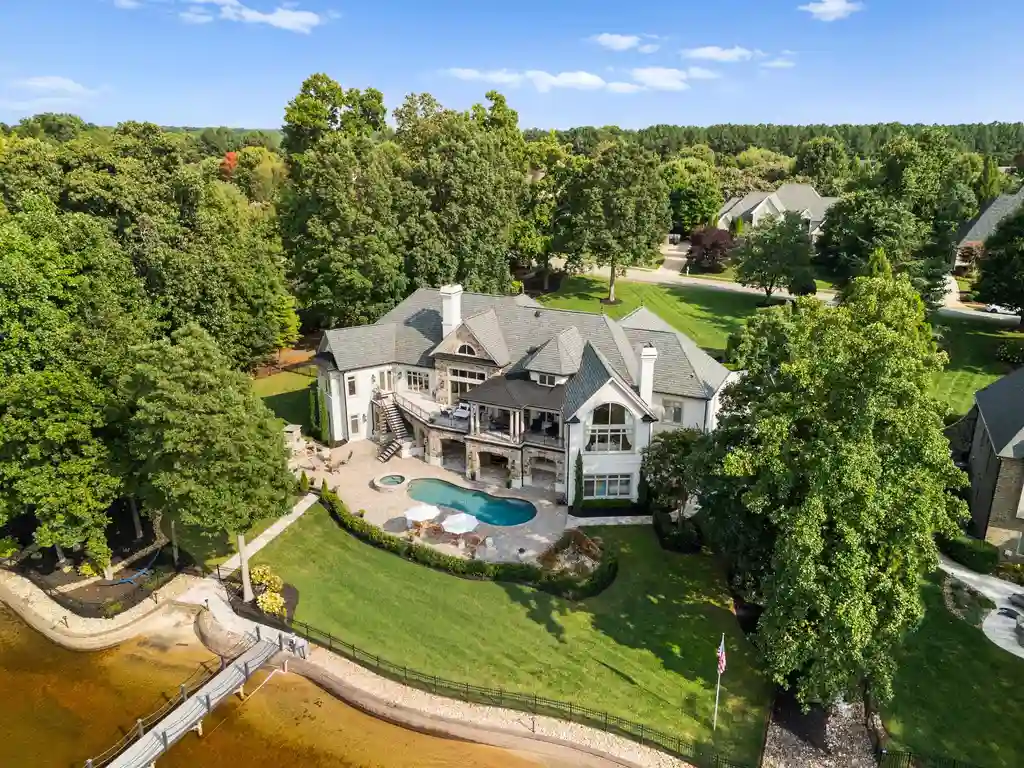 148 Lightship Dr, Mooresville, NC 28117, Exquisite Lakefront Estate