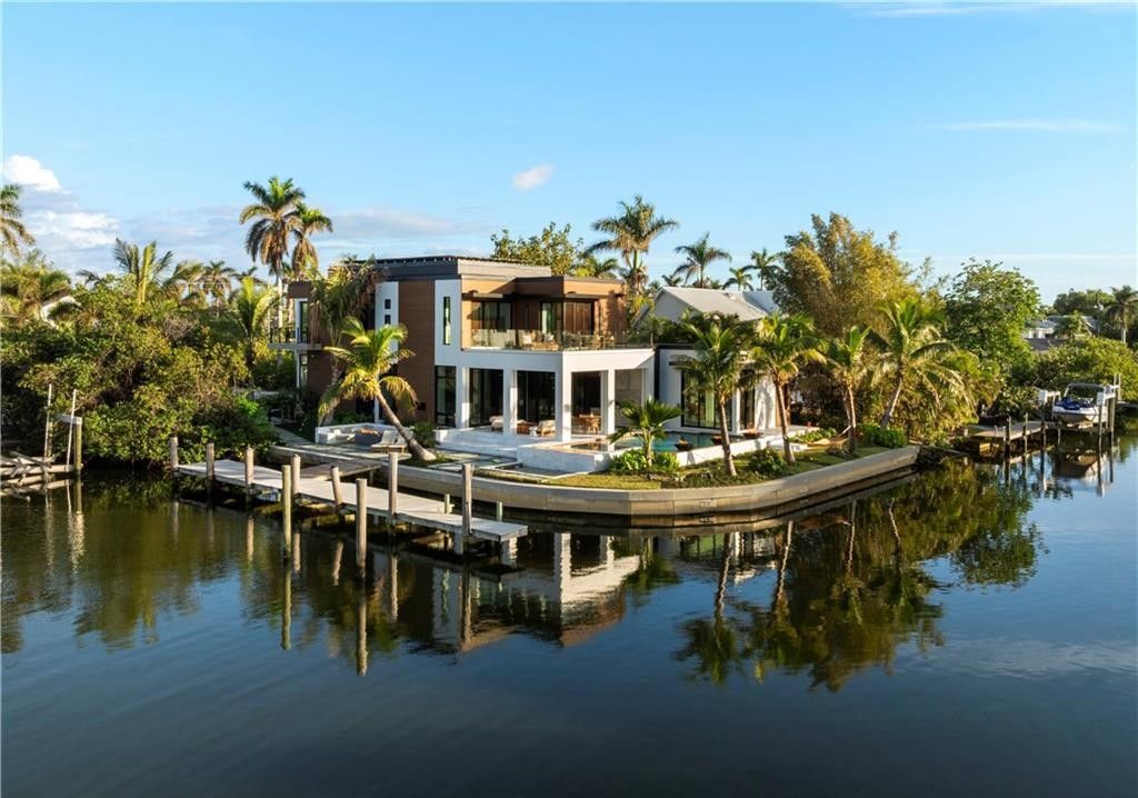 $8.8 Million Stoff Cooney Modern Waterfront Masterpiece in Naples