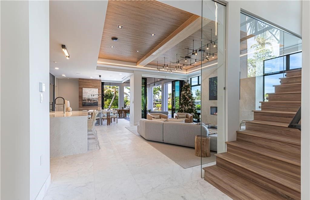 $8.8 Million Stoff Cooney Modern Waterfront Masterpiece in Naples