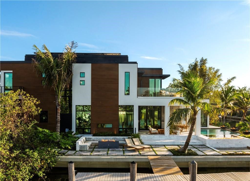 $8.8 Million Stoff Cooney Modern Waterfront Masterpiece in Naples