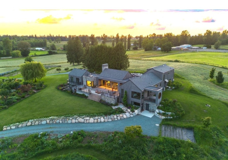 A Masterpiece of Design: Custom Estate in Canada Listed at C$6,495,000