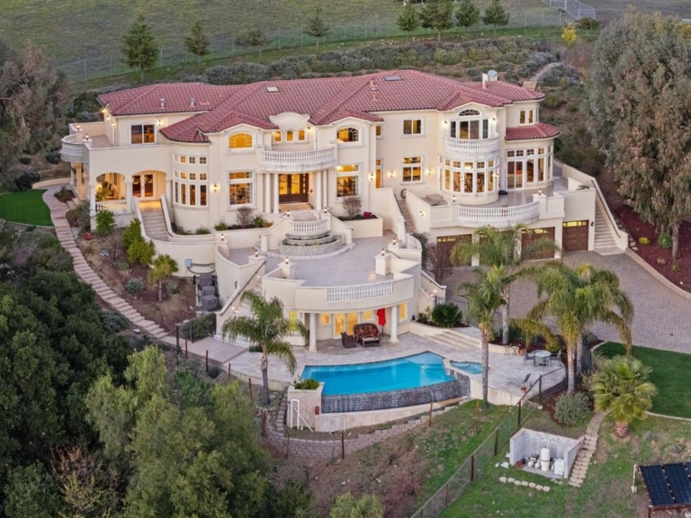 A Mediterranean Gem: Resort-Style Estate with Spectacular Views on 2.3 Acres, Listed for $6.498 Million