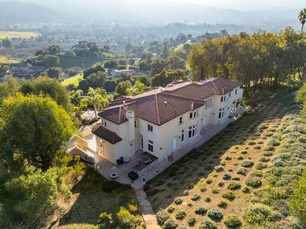 A Mediterranean Gem Resort Style Estate with Spectacular Views on 2.3 Acres Listed for 6.498 Million 51