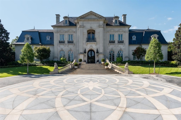 A Private Oasis: $23.5M French Renaissance-Inspired Home with Resort-Like Tranquility