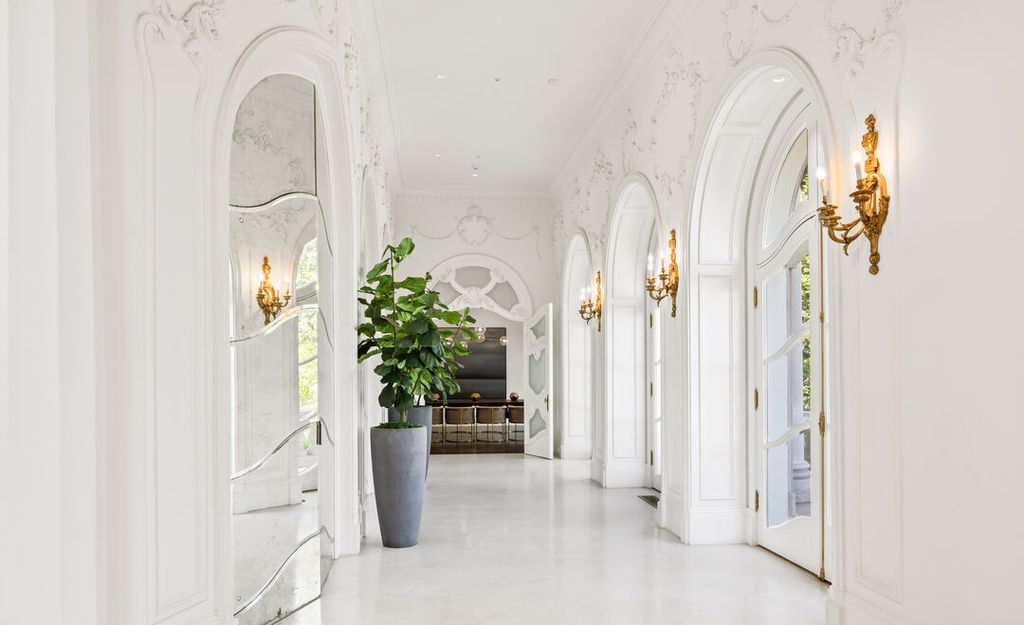 Beverly Hills Luxury A Masterpiece of Classical Architecture and Contemporary Elegance Asking 35 Million 13