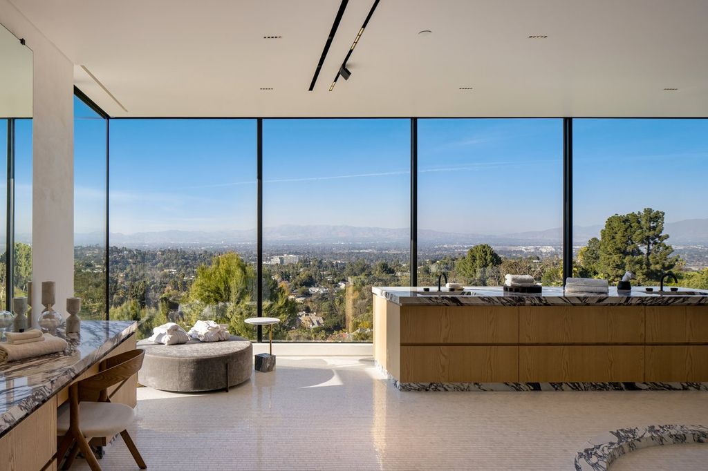 Encino Masterpiece A Bold Statement in Luxury Design and Views for 39.995 Million 18