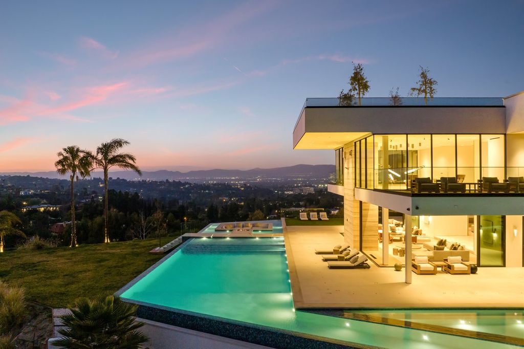 Encino Masterpiece A Bold Statement in Luxury Design and Views for 39.995 Million 30