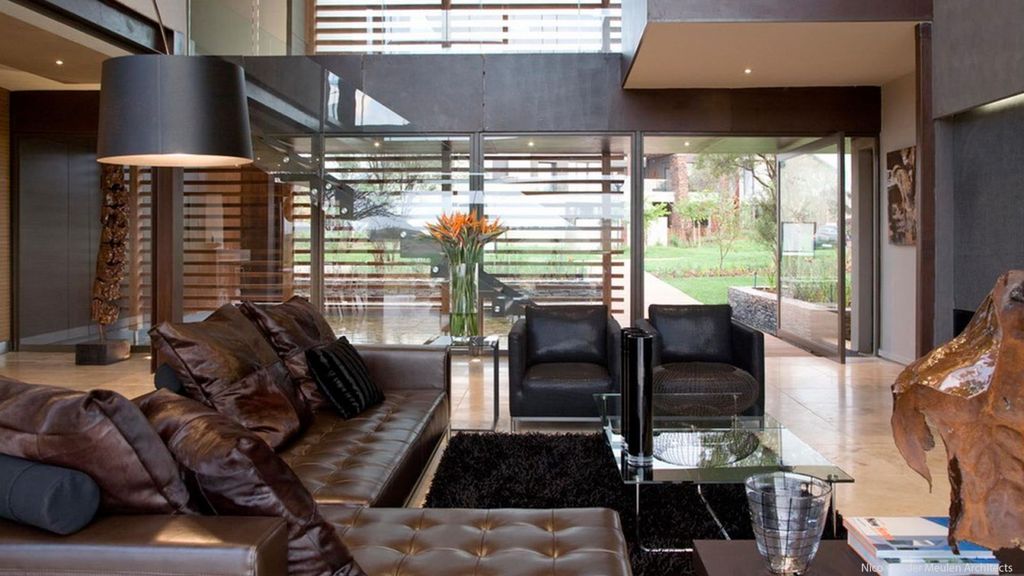 House Serengeti by Nico van der Meulen Architects