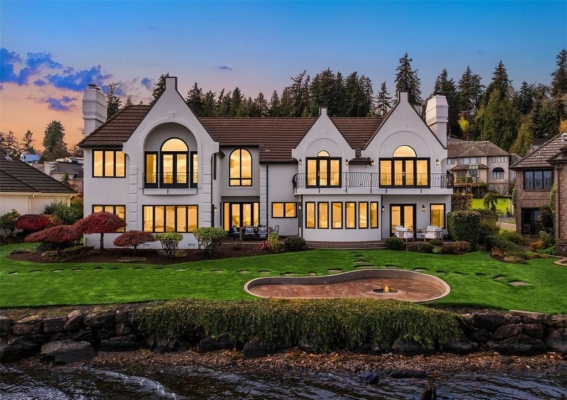 Lakeside Luxury: Spectacular Washington Estate with Panoramic Views for $7.498 Million