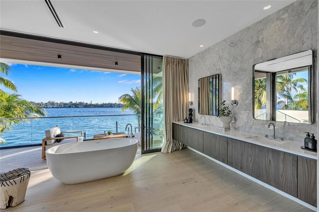 Luxurious $9.5 Million Waterfront Estate with Bay Views, Pool, and Ocean Access in Miami Beach