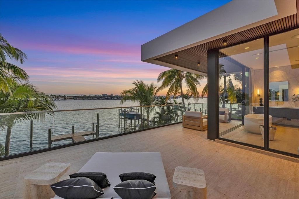 Luxurious $9.5 Million Waterfront Estate with Bay Views, Pool, and Ocean Access in Miami Beach