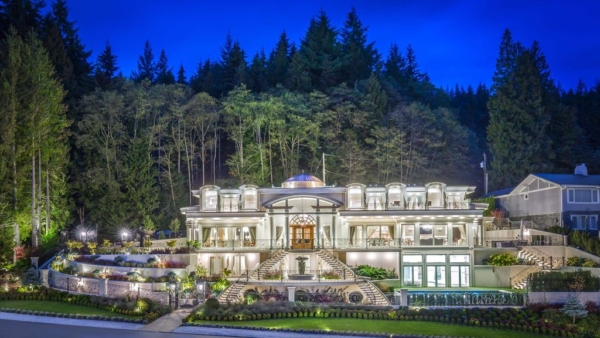 Spectacular Views Await: Gated Estate in Canada Listed at C$15,998,000