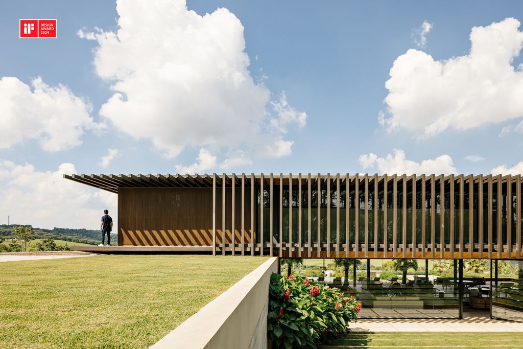 Valencia House, Harmonious Retreat by Padovani Arquitetos