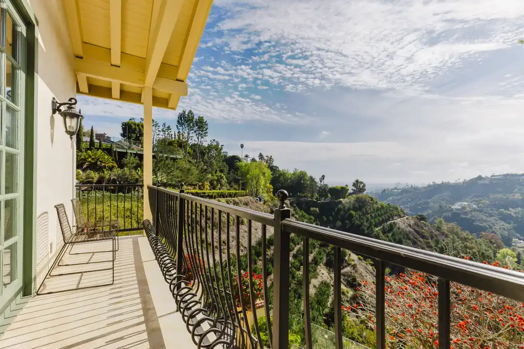 1401 Bel Air Rd Iconic Mid Century Estate Hits the Market with Breathtaking Views 9