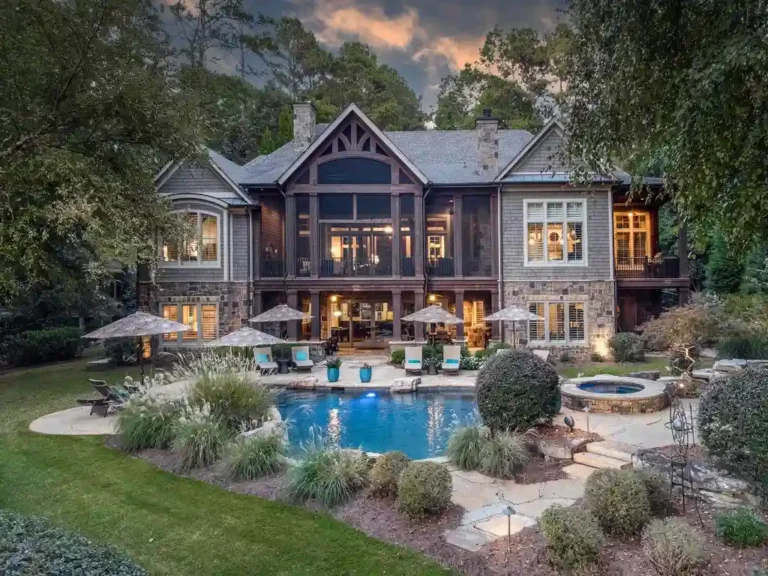 Architectural Gem in Georgia: $5.295M Lakeside Home with Unmatched Elegance