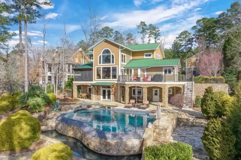 A Waterfront Paradise: Magnificent Timber-Frame Residence in Georgia Listed at $3,375,000