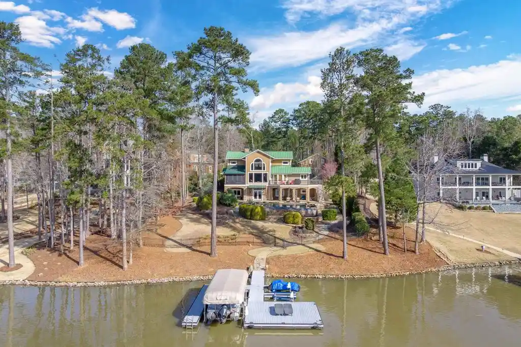 2531 Cherokee Dr Exquisite Timber Frame Estate on 1.17 Acres of Waterfront Bliss – Listed for 3375000 14