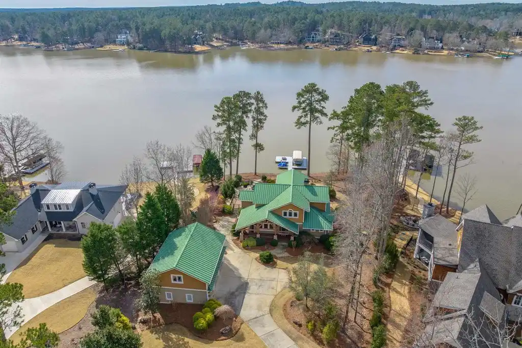 2531 Cherokee Dr Exquisite Timber Frame Estate on 1.17 Acres of Waterfront Bliss – Listed for 3375000 15