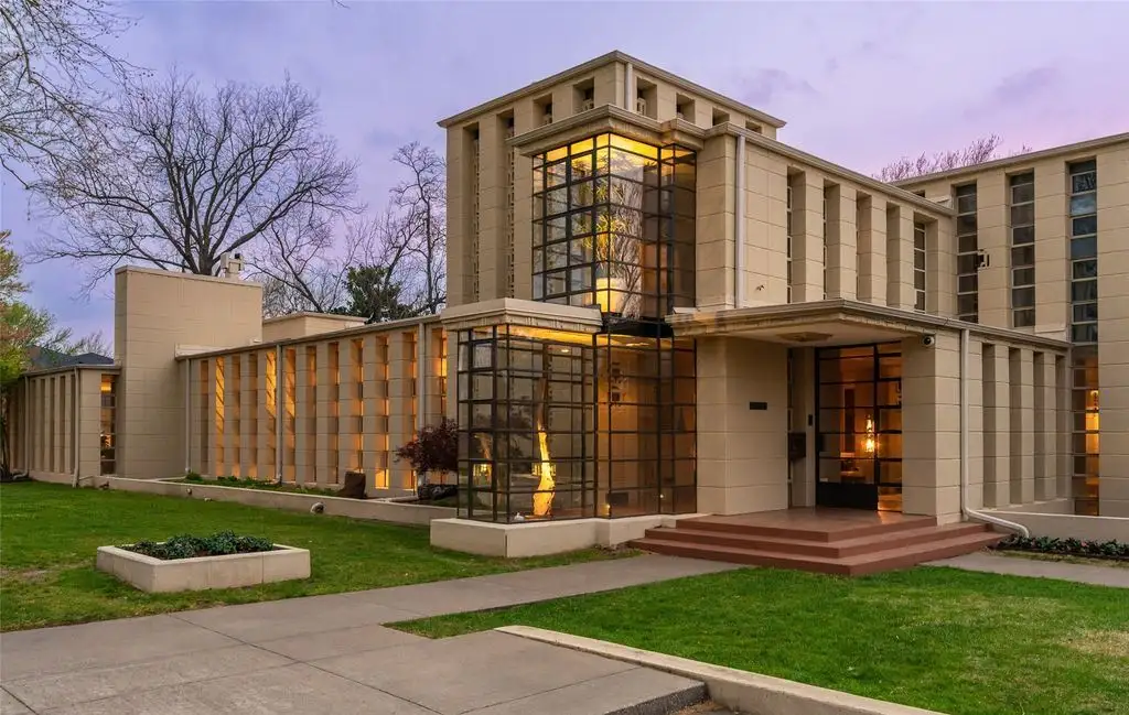 3704 S Birmingham Ave Historic 1929 Frank Lloyd Wright Designed Mansion in Oklahoma Lists for 3.5 Million 2