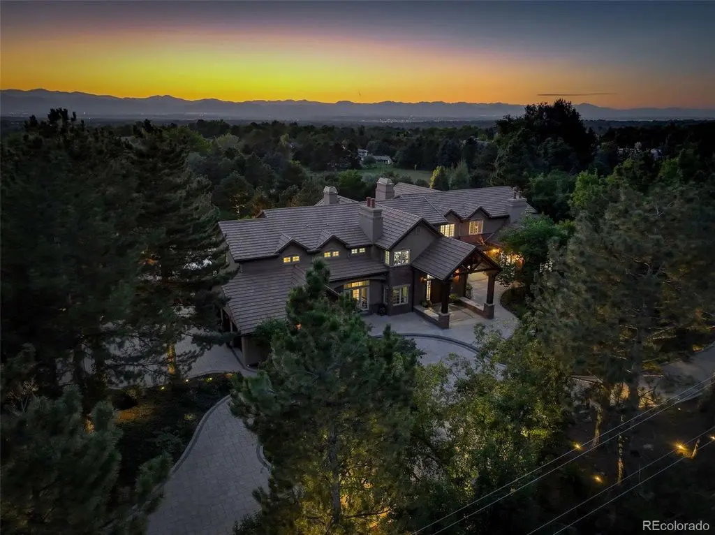 5 Walden Lane A Stunning 8M Colorado Estate Fusing Classic Architecture with Contemporary Living 14