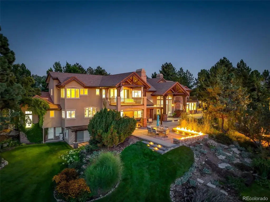 5 Walden Lane A Stunning 8M Colorado Estate Fusing Classic Architecture with Contemporary Living 2