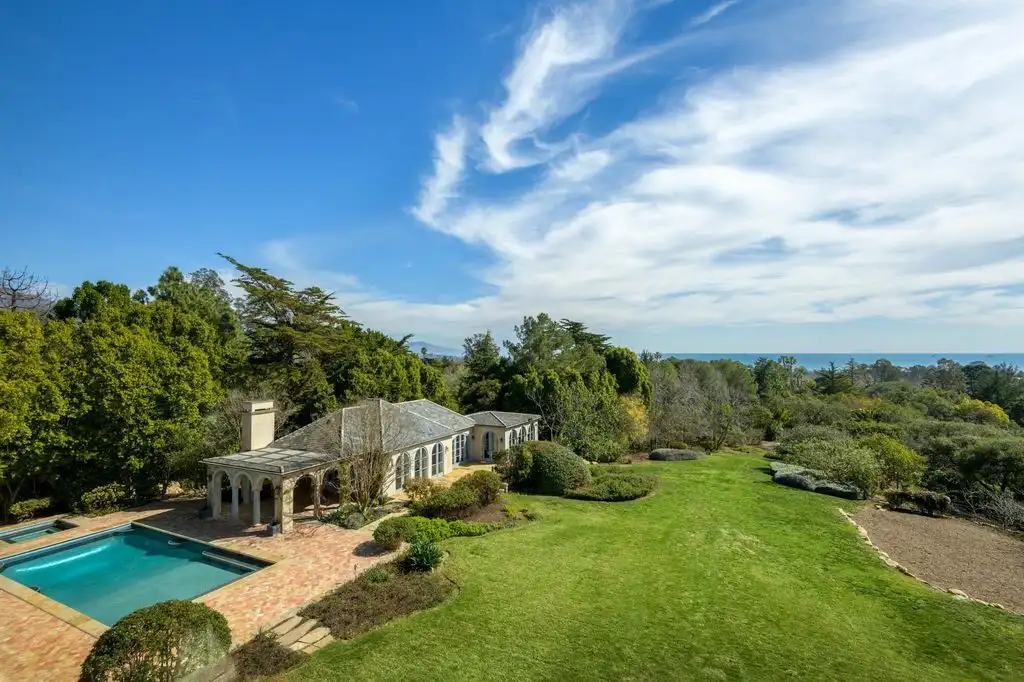 771 Garden Ln Extraordinary 36.5M Montecito Estate Seamlessly Blending Classic Grandeur with Modern Innovation 11