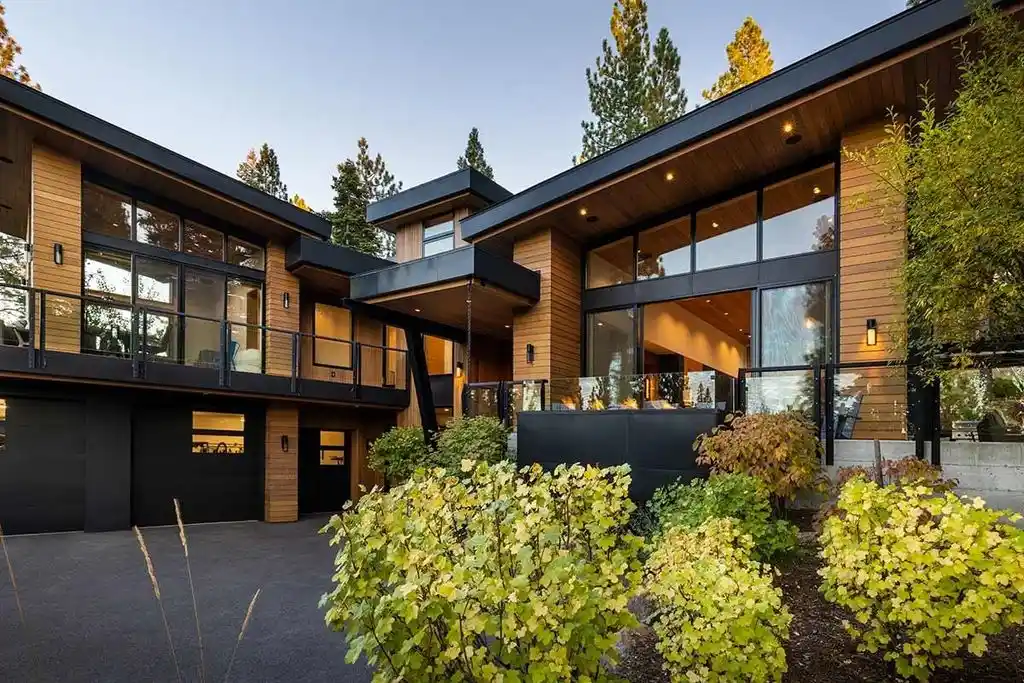 2500 Chatwold Ct A $7.48 Million Luxury Mountain Retreat in Truckee's Martis Camp Blends Contemporary Design with Nature's Beauty