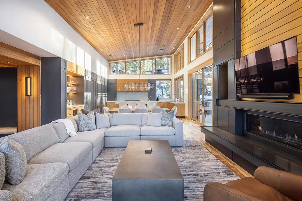 2500 Chatwold Ct A $7.48 Million Luxury Mountain Retreat in Truckee's Martis Camp Blends Contemporary Design with Nature's Beauty