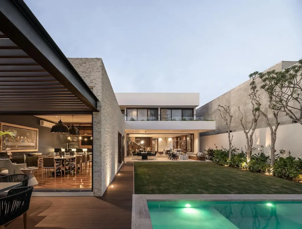 Casa CCC by R79 Arquitectura, A Harmonious Fusion of Light and Space