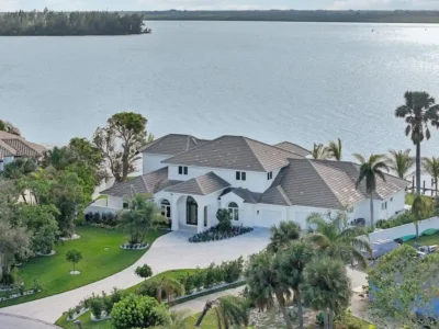 Discover Coastal Elegance at 526 Point Lane A 6.5M Riverfront Home in Vero Beach 1