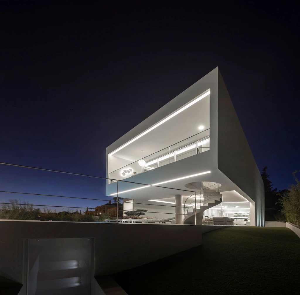 Dorfler House by Vitor Vilhena Arquitectura, A Sculptural Tribute to the Sea