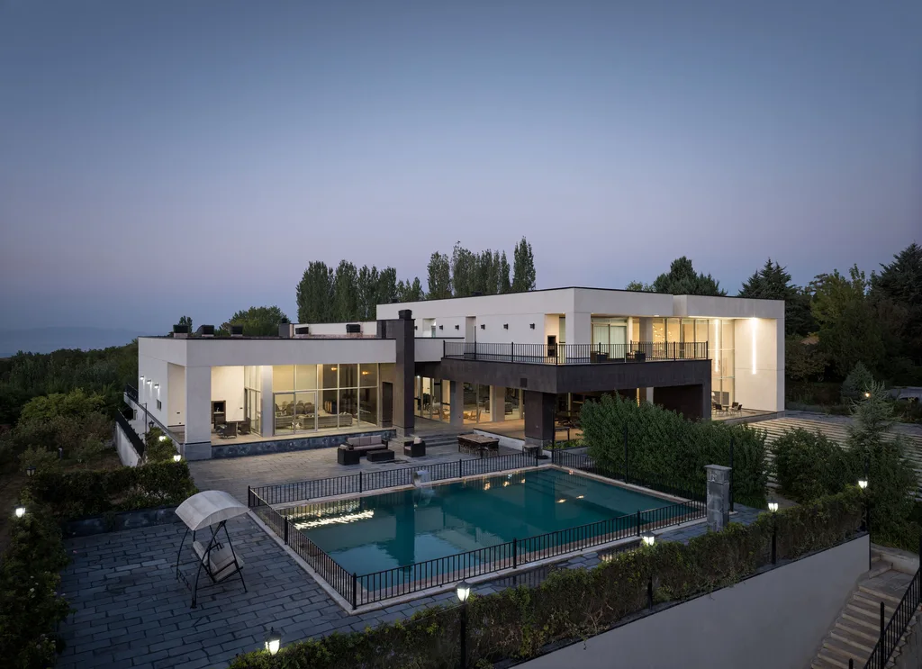 Horizontal Villa by Peyman Gordan A Modern Oasis in Alborz Province 6